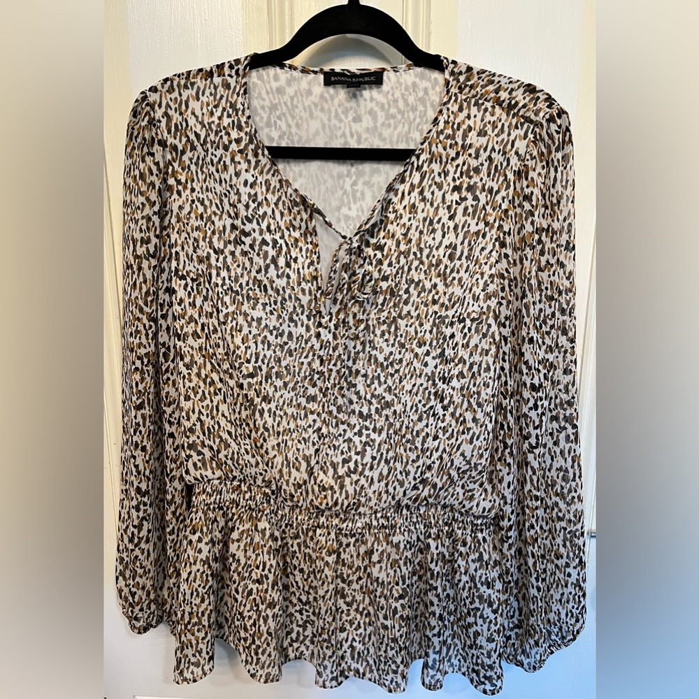 Banana Republic Long Sleeve Keyhole Patterned Blouse Large